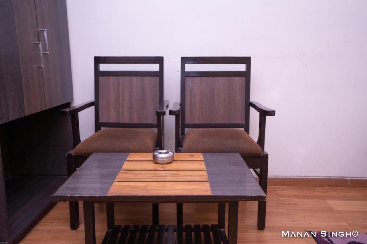 Hotel Samrat Jabalpur Bagian luar foto