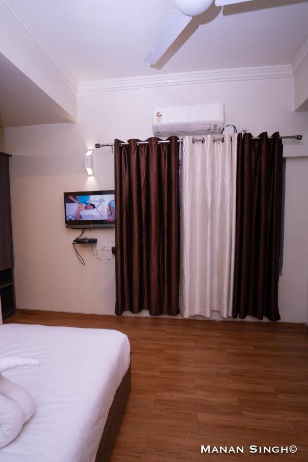 Hotel Samrat Jabalpur Bagian luar foto